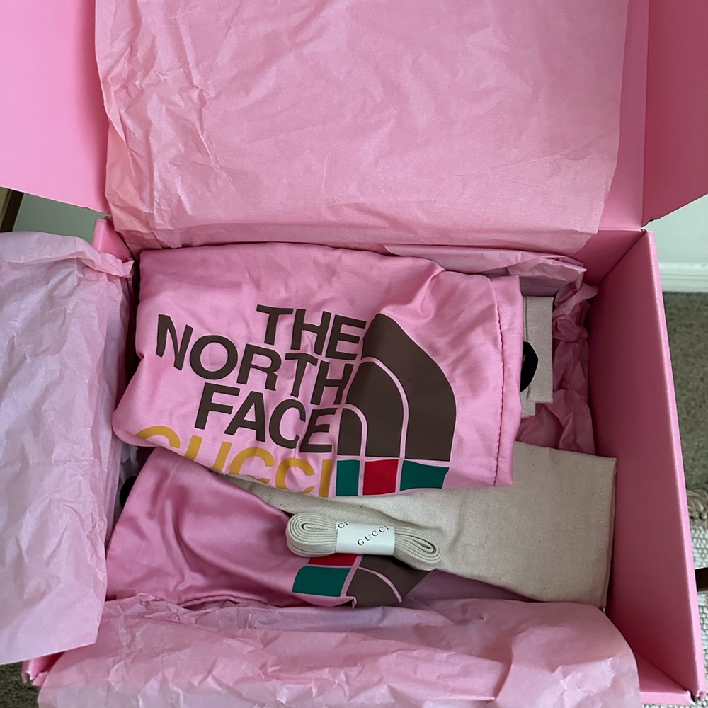 Gucci Cream Leather Sneakers With Multicolor North Face Logo View 5